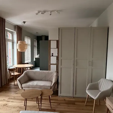 Old Town Apartment *