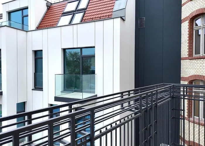 Old Town Apartment *